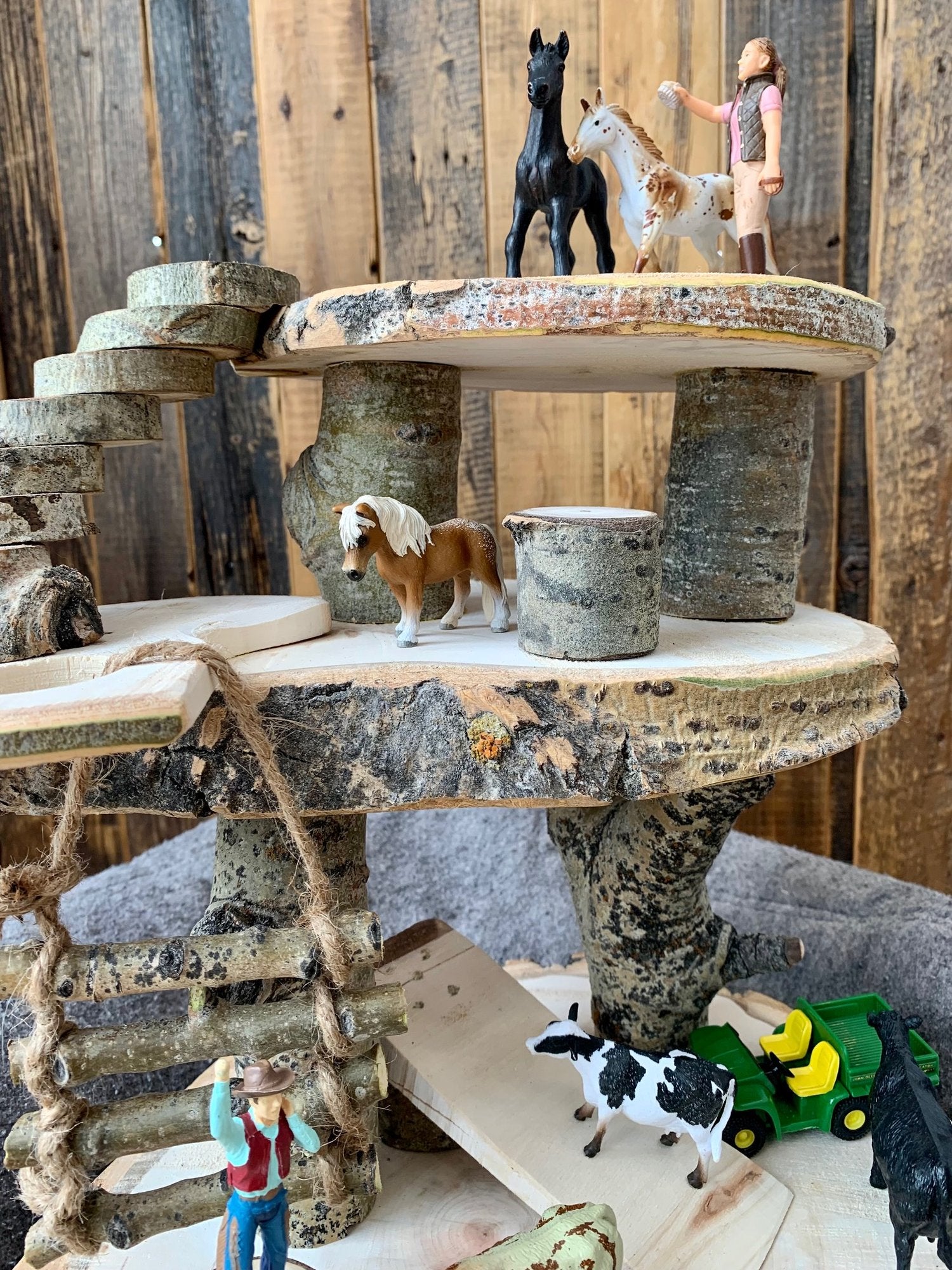 Small World Treehouse – The Forest Room